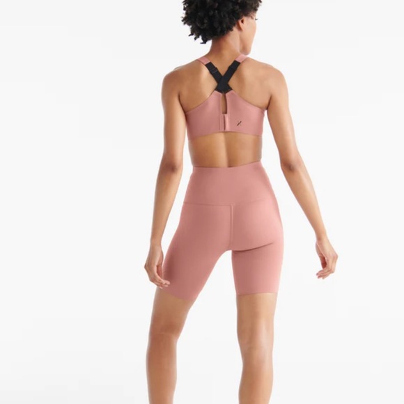 Knix Catalyst Bra with front zipper size 7 in the colour Rosewood - Picture 2 of 7